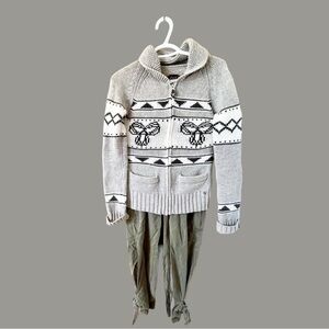 Aritzia vintage sweater with green cargo pants